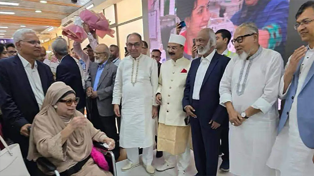 ফিরোজায় পৌঁছেছেন খালেদা জিয়া