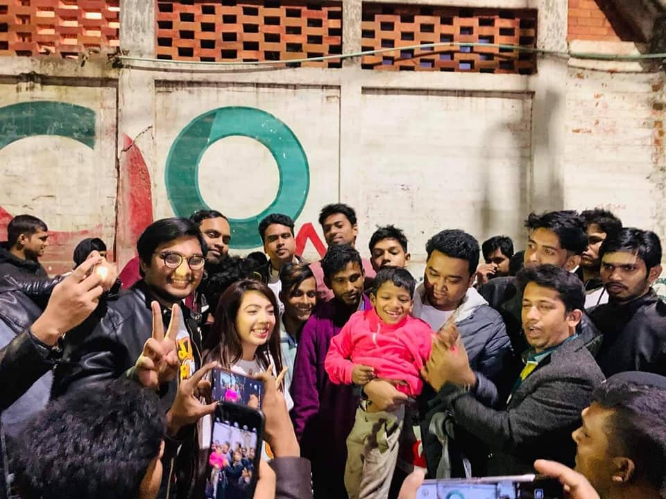 নির্বাচনী ব্যস্ততায়েও মানবিক কাজে ছাত্রলীগ সা.সম্পাদক 
