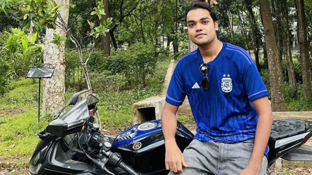 নিখোঁজ চবি শিক্ষার্থী অরিত্র হাসান।