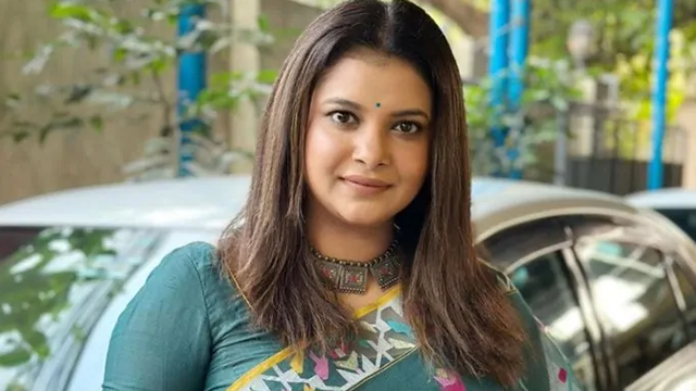 অভিনেত্রী শবনম ফারিয়া
