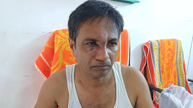 পটিয়া উপজেলার হাঈদগাঁও উচ্চ বিদ্যালয়ের প্রধান শিক্ষক শ্যামল কান্তি দে